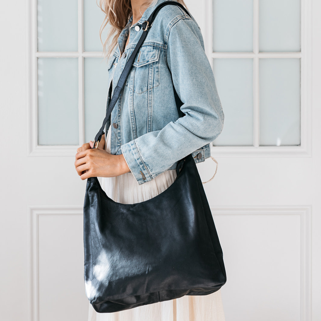 Pleated Shoulder Bag 10L | Women's Bags,Purses,Wallets | lululemon